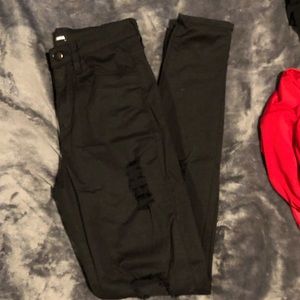Fashion Nova Jeans ( Distressed )